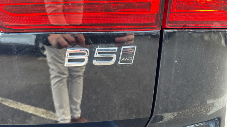 Volvo XC60 2.0 B5P Ultra Dark 5dr AWD Geartronic Petrol Estate